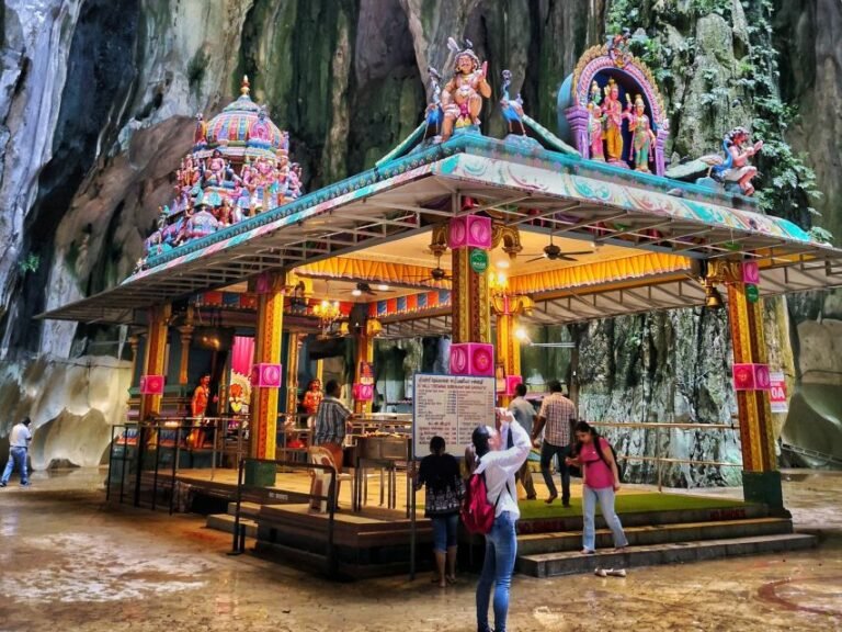 Batu Caves Opening Hours [2024]: Plan Your Visit